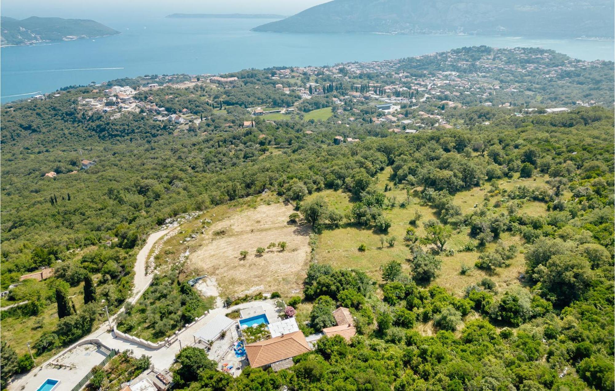 Amazing Home In Herceg Novi With House Sea View Eksteriør billede